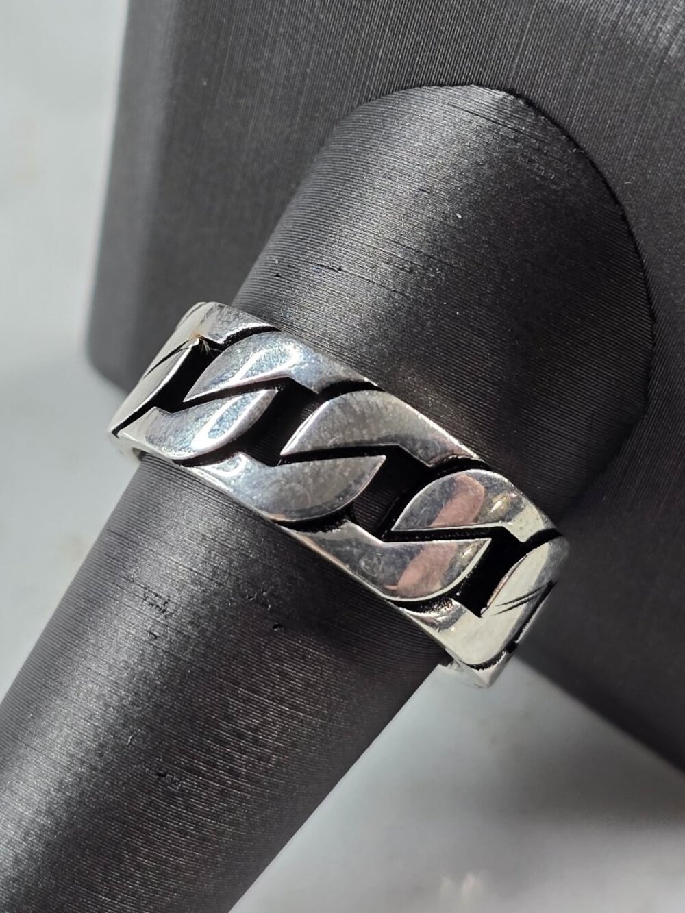 Mens Sterling Silver Modernist Cuban Link Ring 9.0g E3223